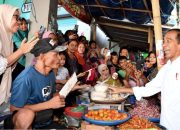 Presiden Tinjau Harga Bahan Pokok di Pasar Seketeng, Stabil dan Baik