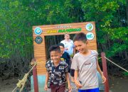 HUT PLN NTB ke 23, Pokdarwis Gelar Aksi Bersih Pesisir