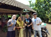 Investasi Kehidupan, Mahasiswa KKN PMD UNRAM Bagikan 300 Bibit Pertanian di Desa Peresak